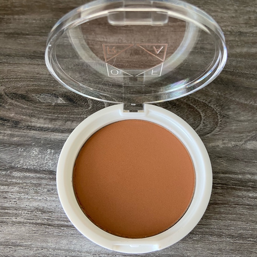 OFRA bronzer Versatile Matte